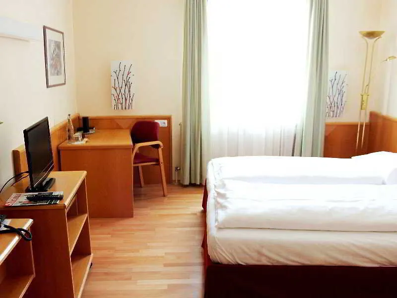 Hotel Das Reinisch Just Rooms Schwechat