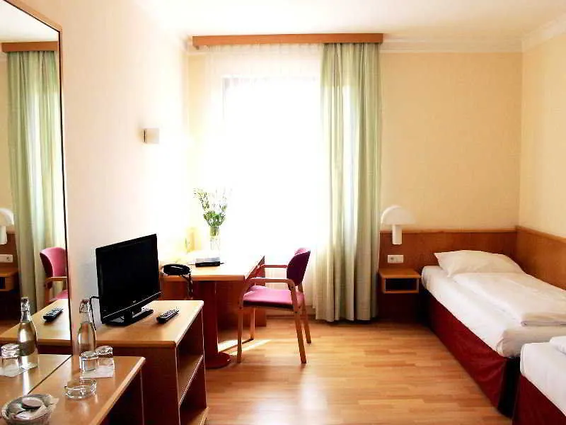 Das Reinisch Just Rooms Schwechat Österreich
