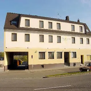 *** Hotel Das Reinisch Just Rooms Schwechat Österreich