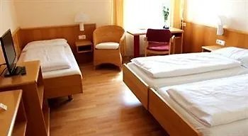 Hotel Das Reinisch Just Rooms Schwechat