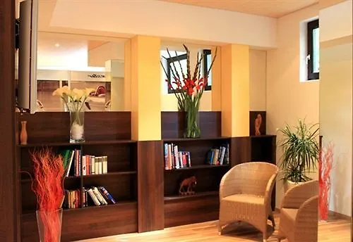 Das Reinisch Just Rooms Schwechat Hotel