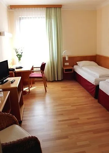 Das Reinisch Just Rooms Schwechat 3*,