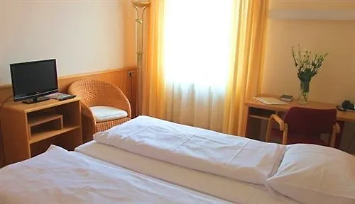 Das Reinisch Just Rooms Schwechat 3*,  Österreich