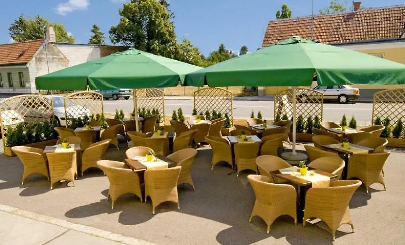 Das Reinisch Just Rooms Schwechat 3*,  Österreich