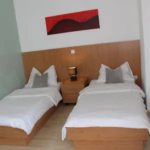 appartement-pension-steinbichler.graz-austria-hotels.com/